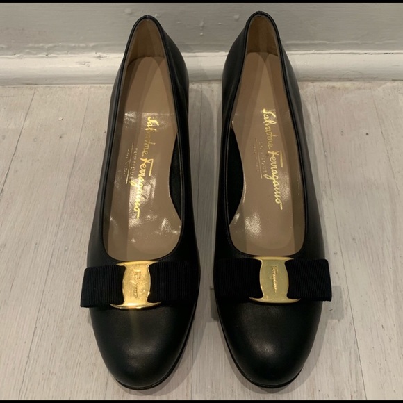 Salvatore Ferragamo Shoes - NAVY/GOLD VARA PUMPS SALVATORE FERRAEGAMO
